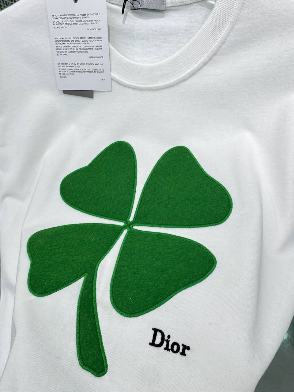 DIOR