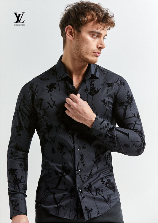 Chemise LV 2021 pour homme est disponible chez accessoires de Luxe 💪🏼💪🏼  livraison par amana hors Casablanca 📱0666424319 #fashion #chemise…